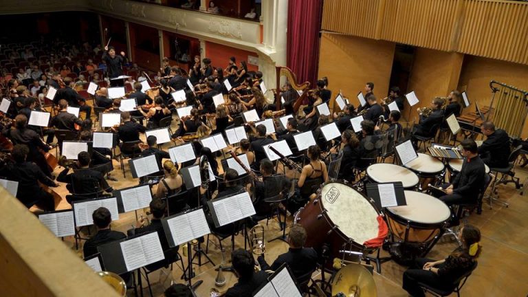 Turneu naţional de trei concerte la Bucureşti, Sibiu şi Timişoara 2017